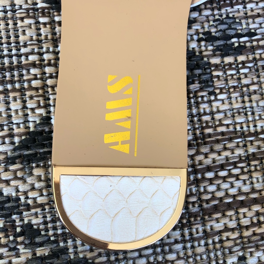 New! Off White Croc Print Slide Sandals - Picture 3 of 6
